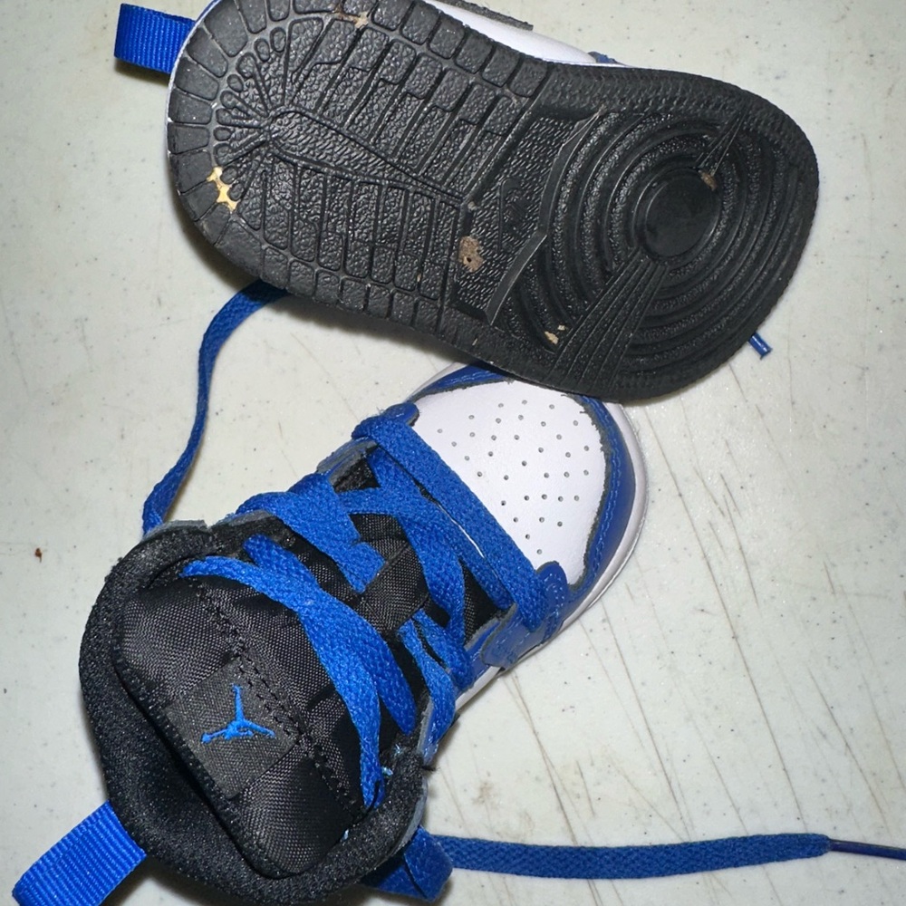 Jordan Kids Sneakers in Blue and Black